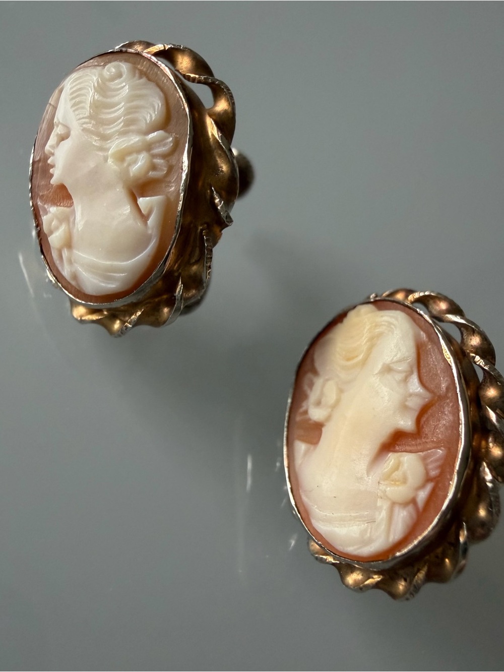 Vintage Shell Cameo Earrings - Picture 2 of 16